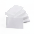 Paquete de wipes blancos sin pelusa fondo blanco
